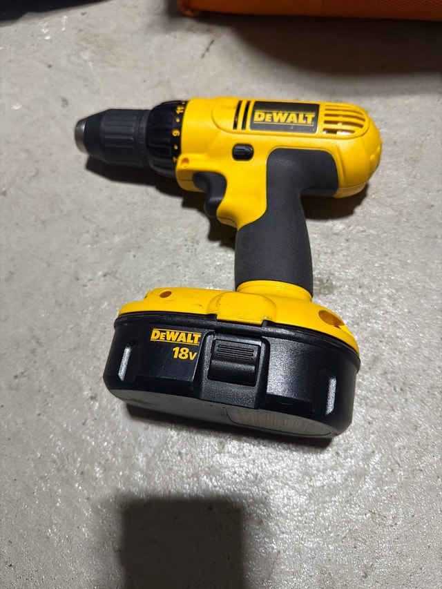 DeWalt DC970 Cordless Drill