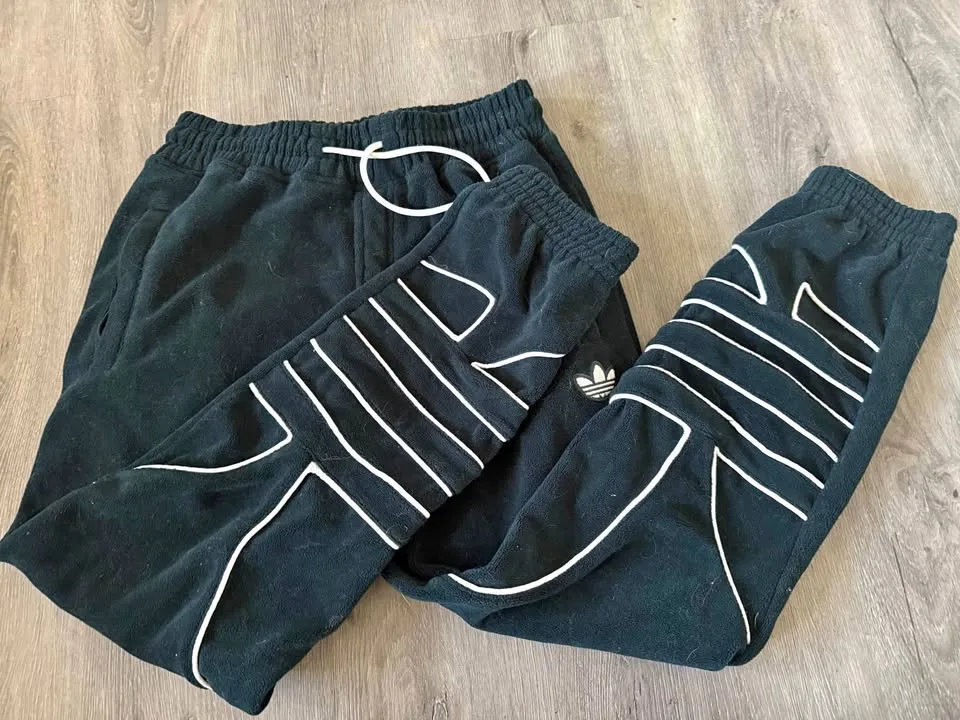 Adidas Originals Men's Big Trefoil Outline Joggers thumbnail