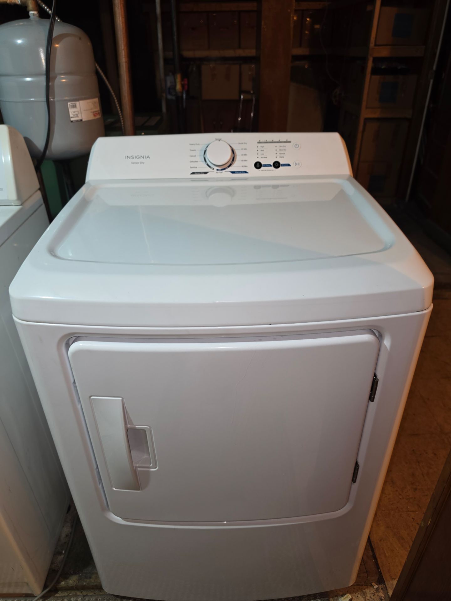 Insignia 6.7 Cu. Ft. Gas Dryer with Sensor Dry - White - photo 2