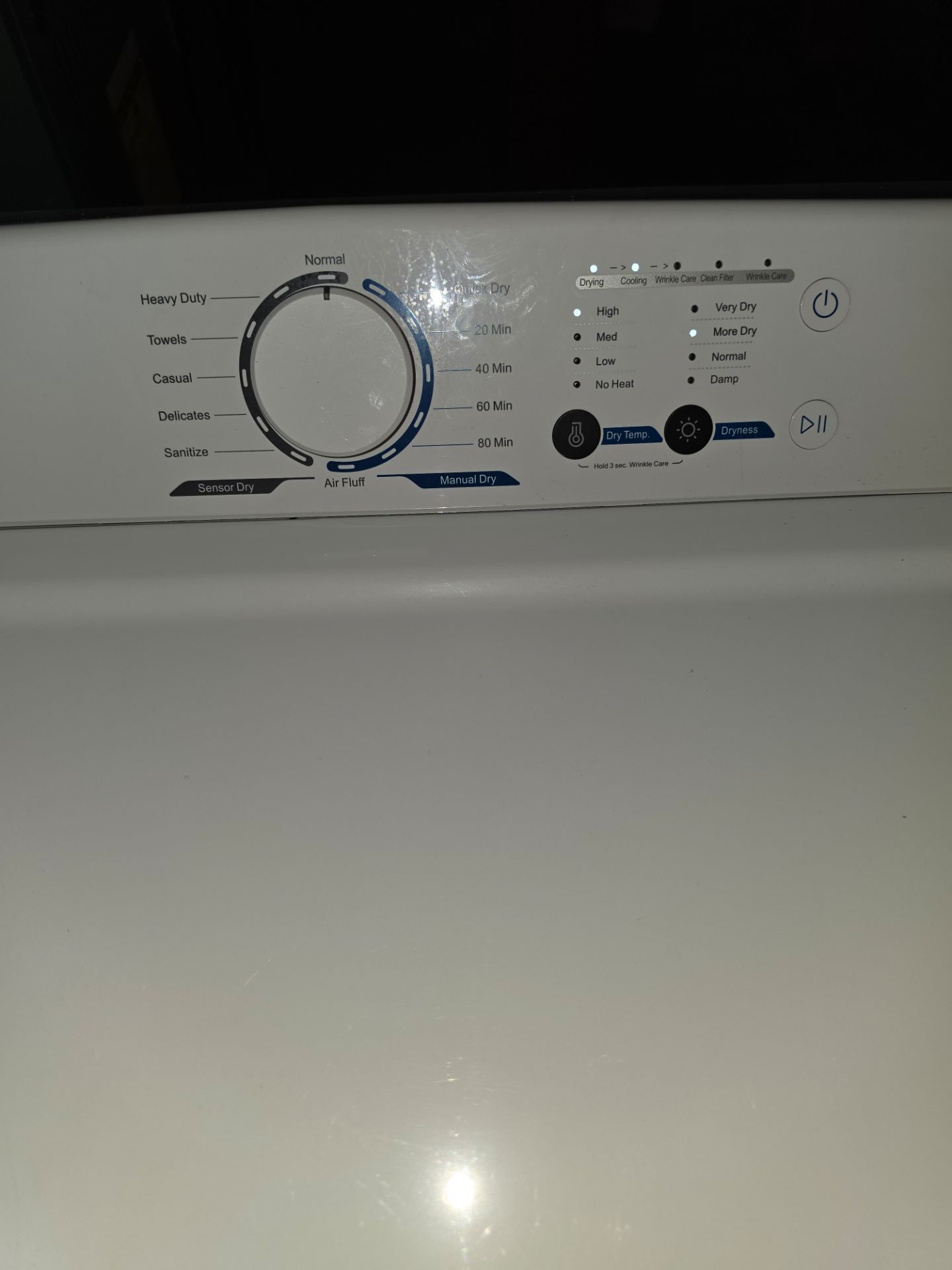 Insignia 6.7 Cu. Ft. Gas Dryer with Sensor Dry - White - photo 4