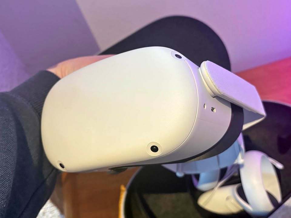 Oculus Quest Two VR headset with accessories!
