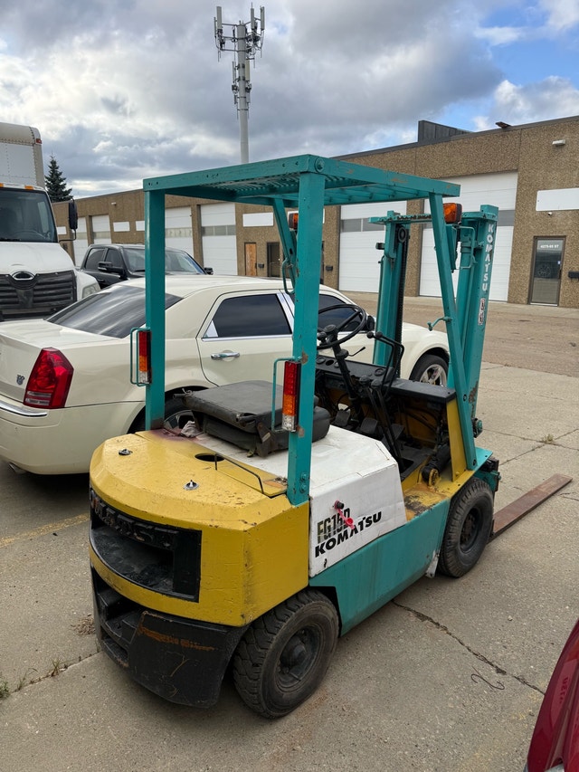 Komatsu FG150 Forklift - photo 2