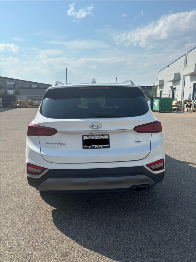 2019 Hyundai Santa Fe Preferred AWD – Low Mileage - photo 4