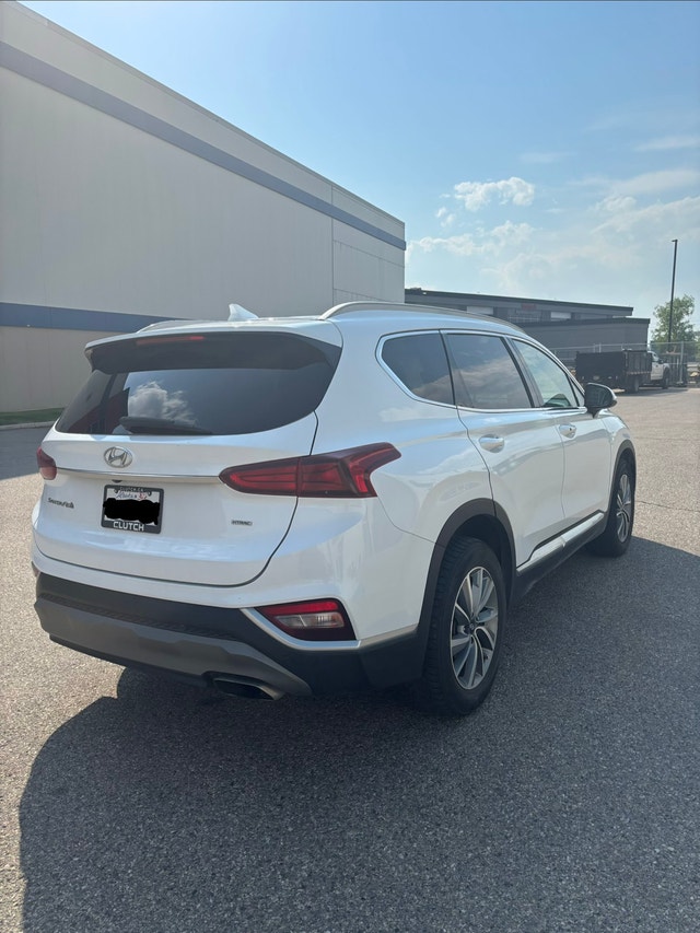 2019 Hyundai Santa Fe Preferred AWD – Low Mileage - photo 5