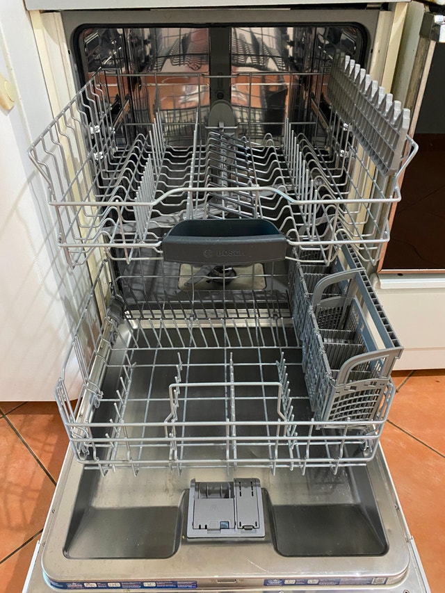 Used Bosch dishwasher in good condition - photo 3