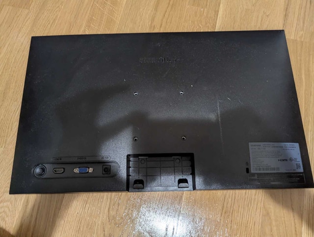 Samsung Monitor 22 inch - As is - photo 2