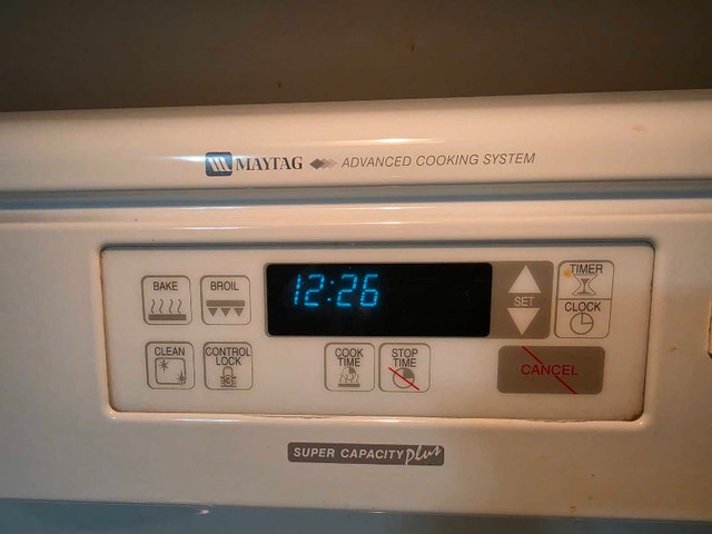 Maytag Electric Range - photo 4