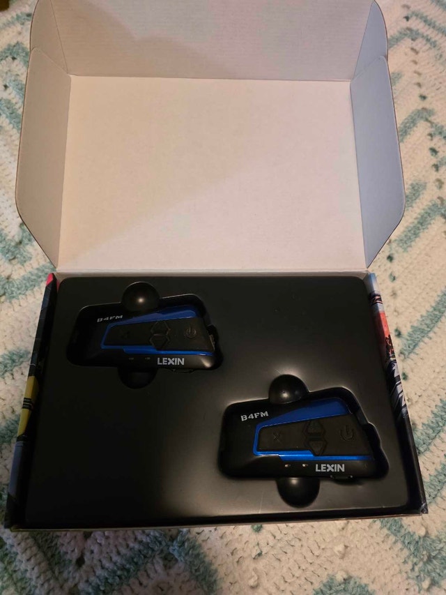Lexin B4FM Bluetooth Intercom In Helmet - photo 2