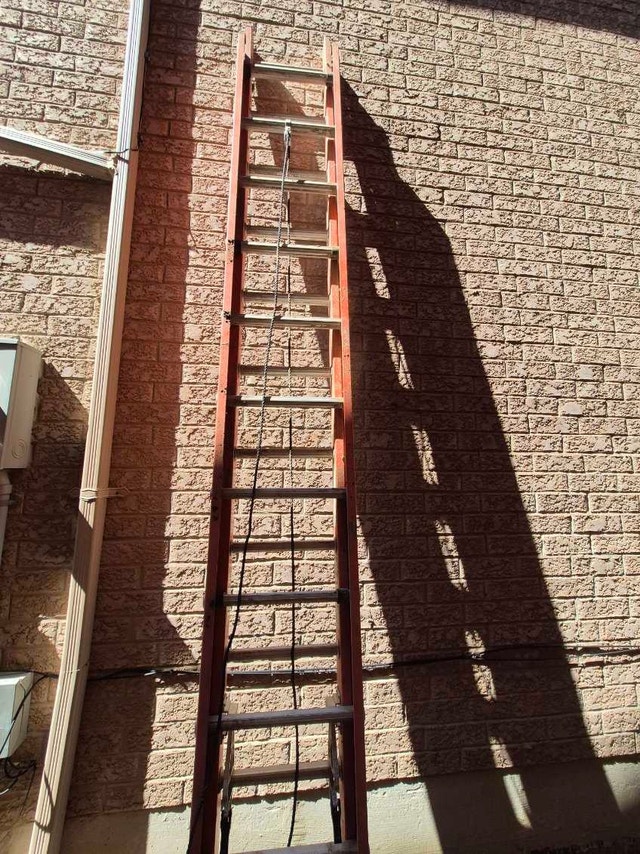 24 ft ladder - photo 2