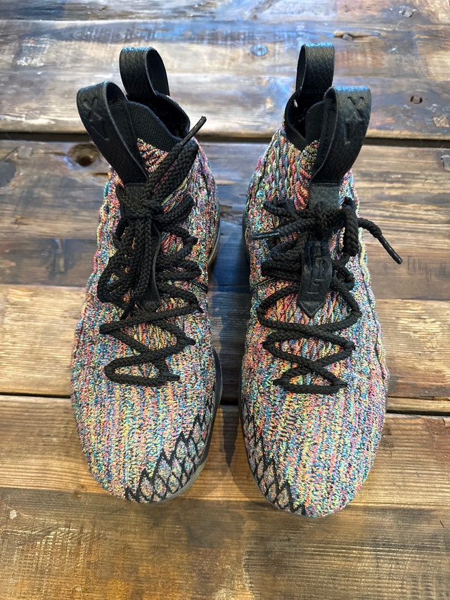 Nike LeBron XV Basketball Shoes - Boys Size 5.5 - photo 2