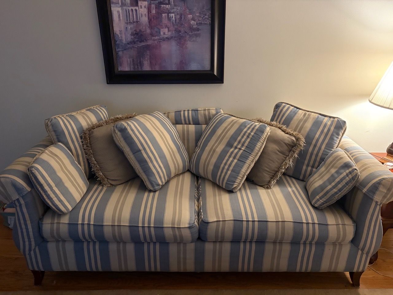 Walter E. Smithe couch - photo 2