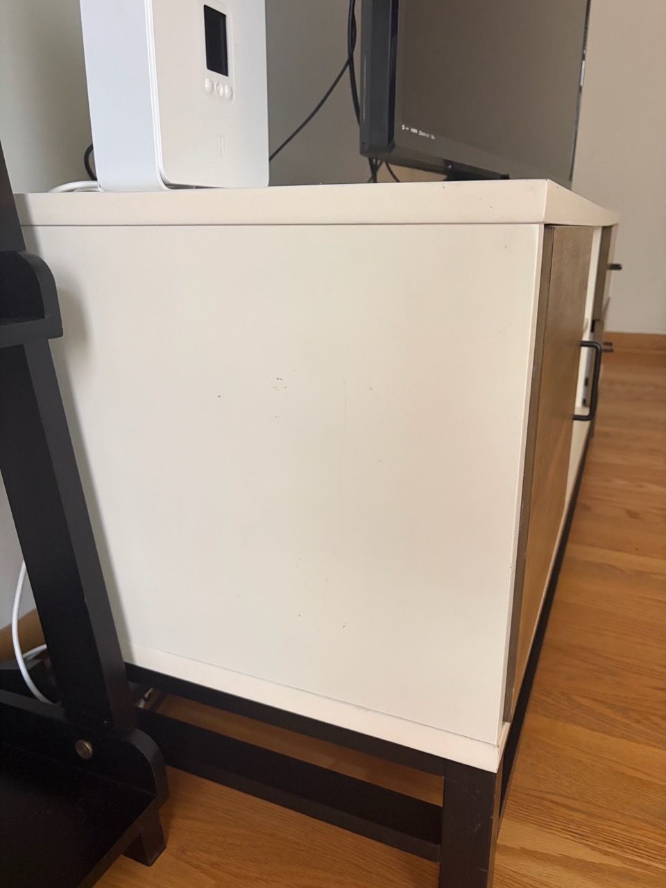 TV stand - photo 4