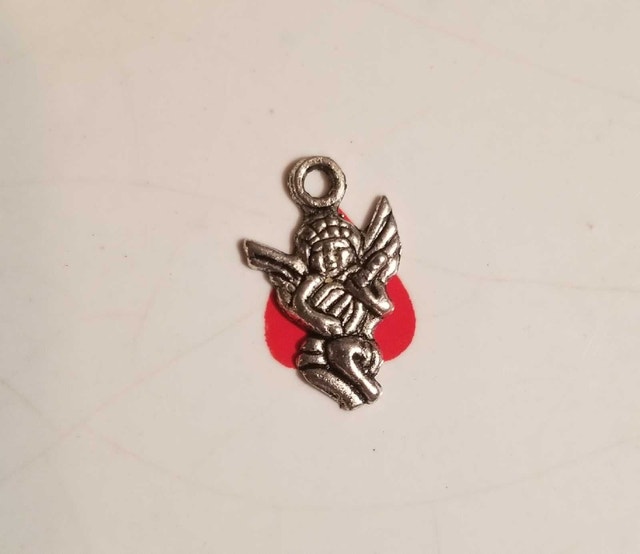 43 winged cherub charms or Pendants - photo 4