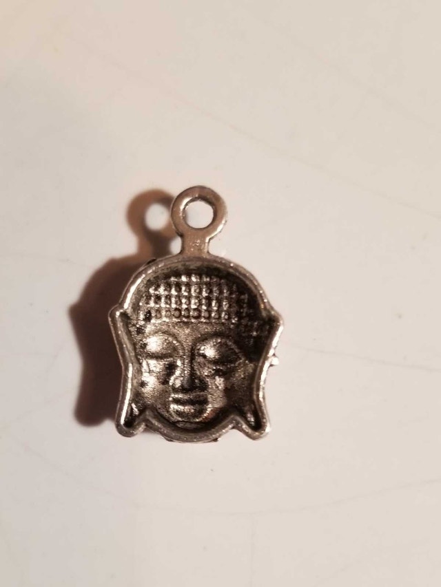 50 cents for 3 budda charms - photo 4