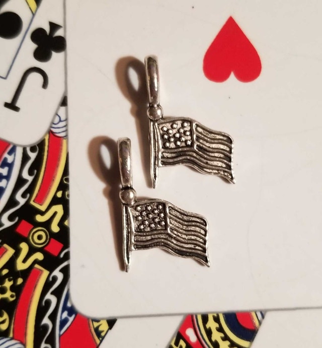 50 cents for 2 American Flag Charms - photo 2