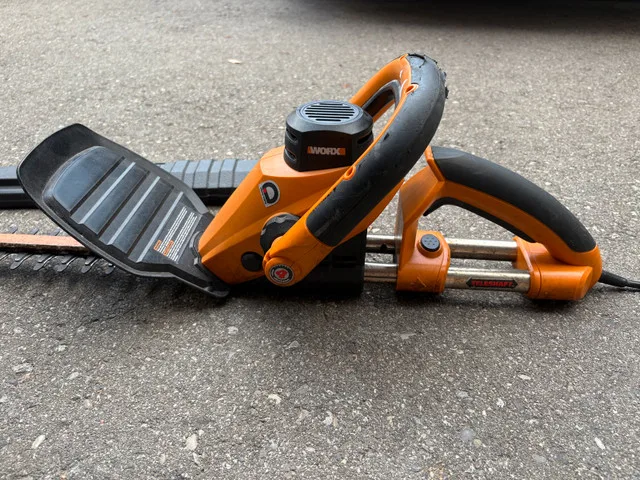 Worx Hedge Trimmer image indicator(2)