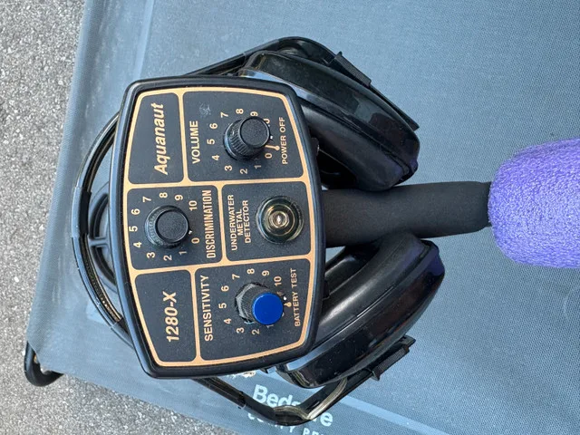 Fisher Aquanaut 1280-X Metal Detector image indicator(2)