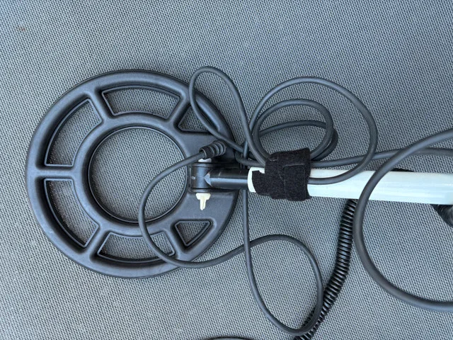 Fisher Aquanaut 1280-X Metal Detector image indicator(4)