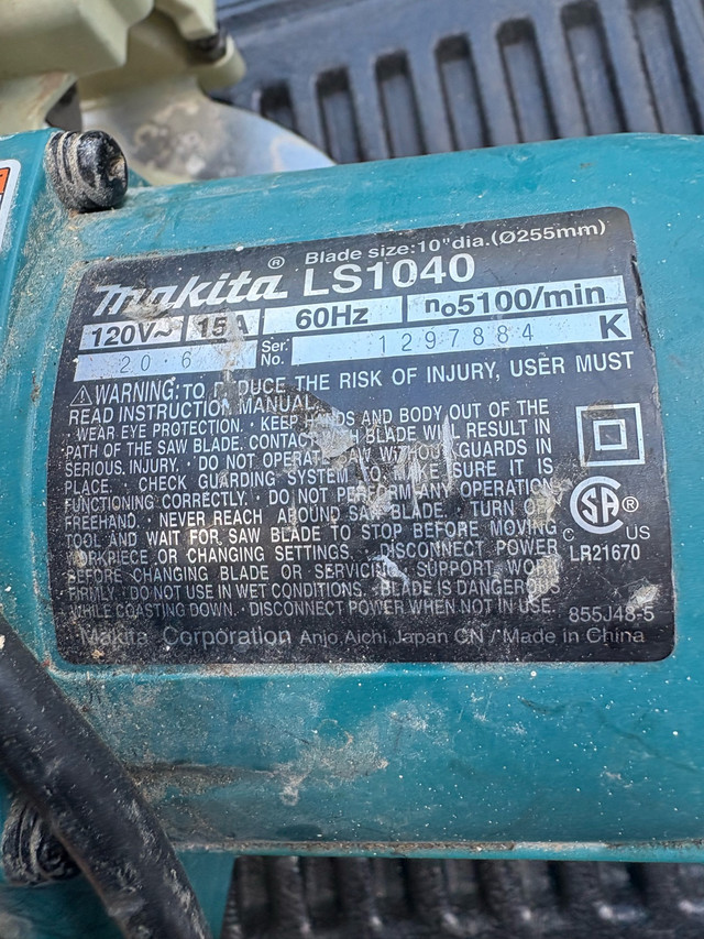 Makita Miter Saw - photo 2
