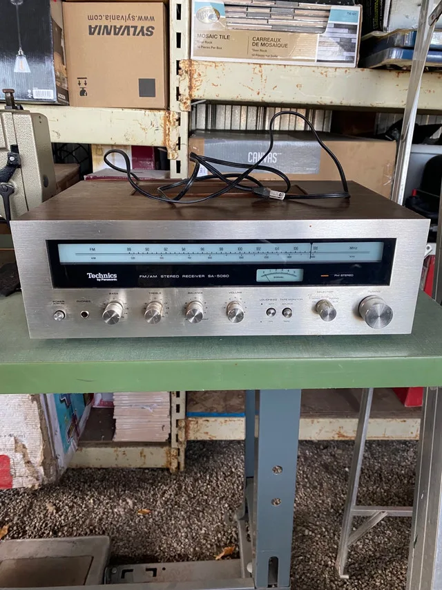 Vintage Technics Receiver 1979 Model SA-5060 thumbnail