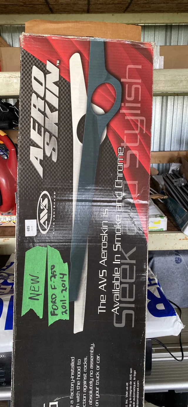 Aeroskin Ford F250 2011/2014 Chrome hood protector image indicator(2)