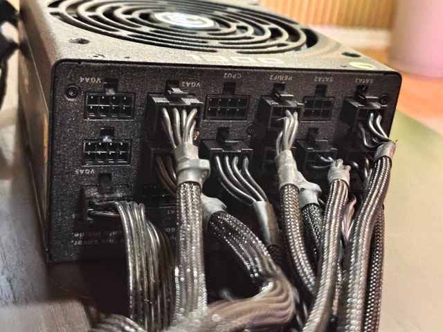 EVGA 1300 G2 PSU - photo 4