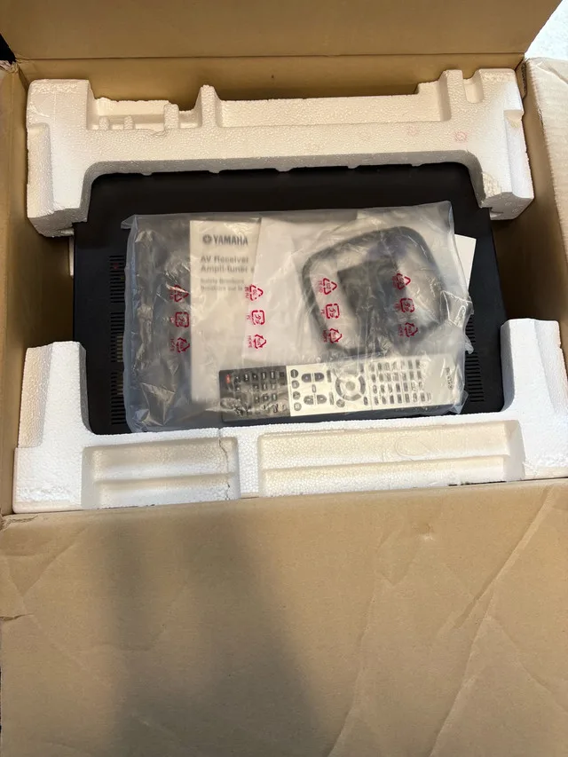 Yamaha RX-V681 image indicator(2)