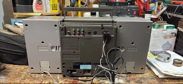 Hitachi TRK-9100HC Boombox image indicator(3)