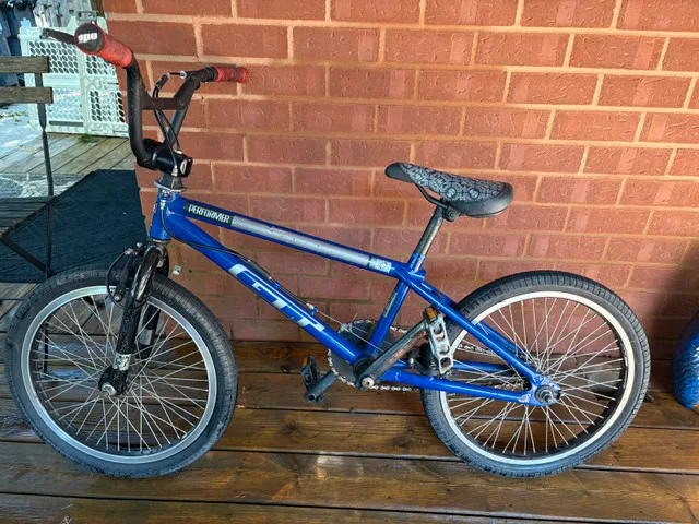 GT Performer BMX - 20 inch wheels image indicator(2)