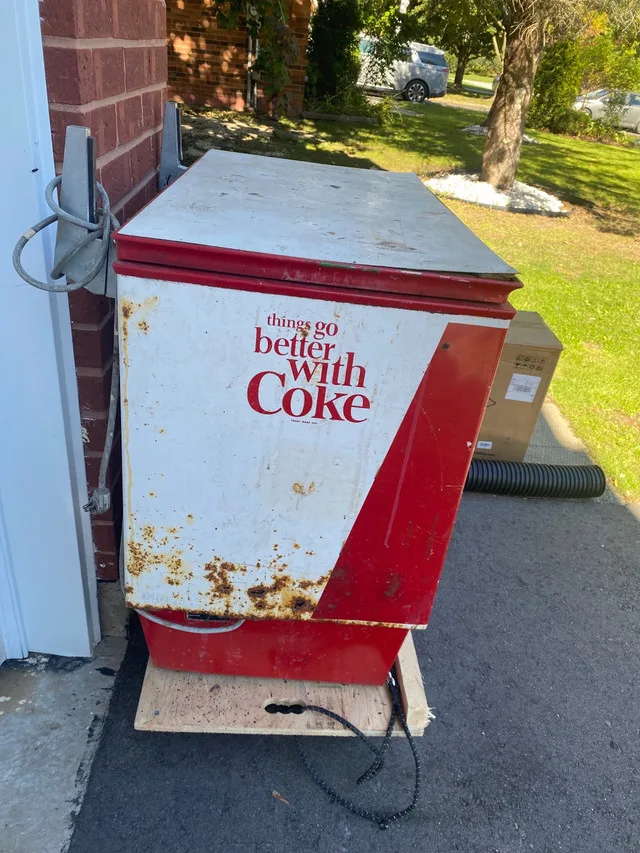 Vintage Coca-Cola cooler 36.5 w / 34 h image indicator(2)