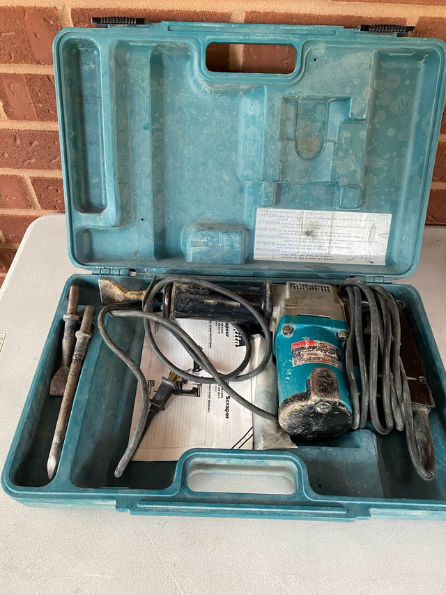 Makita Power Scraper HK 1810 with 3 Bits