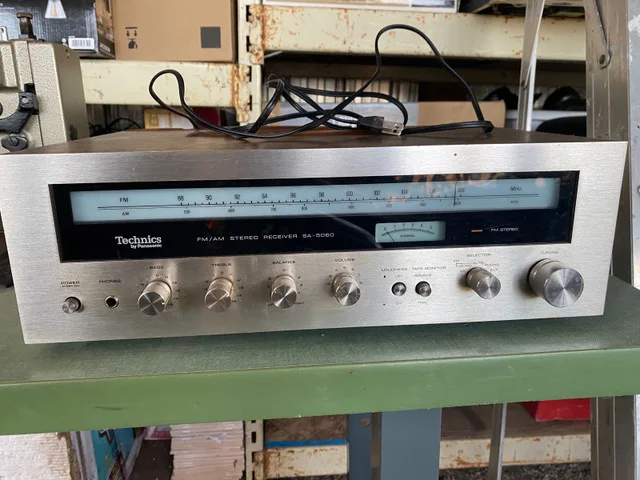 Vintage Technics Receiver 1979 Model SA-5060 image indicator(2)