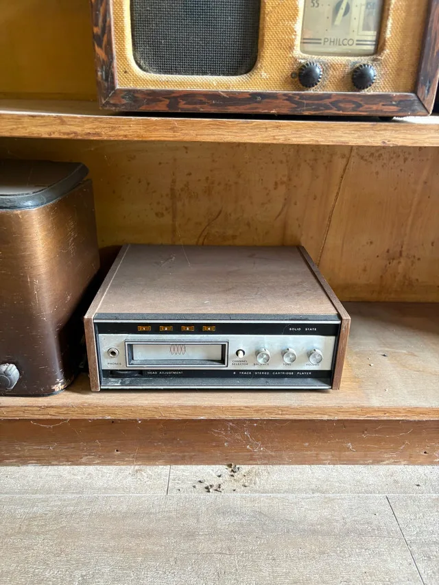 Vintage Radio Collection image indicator(4)