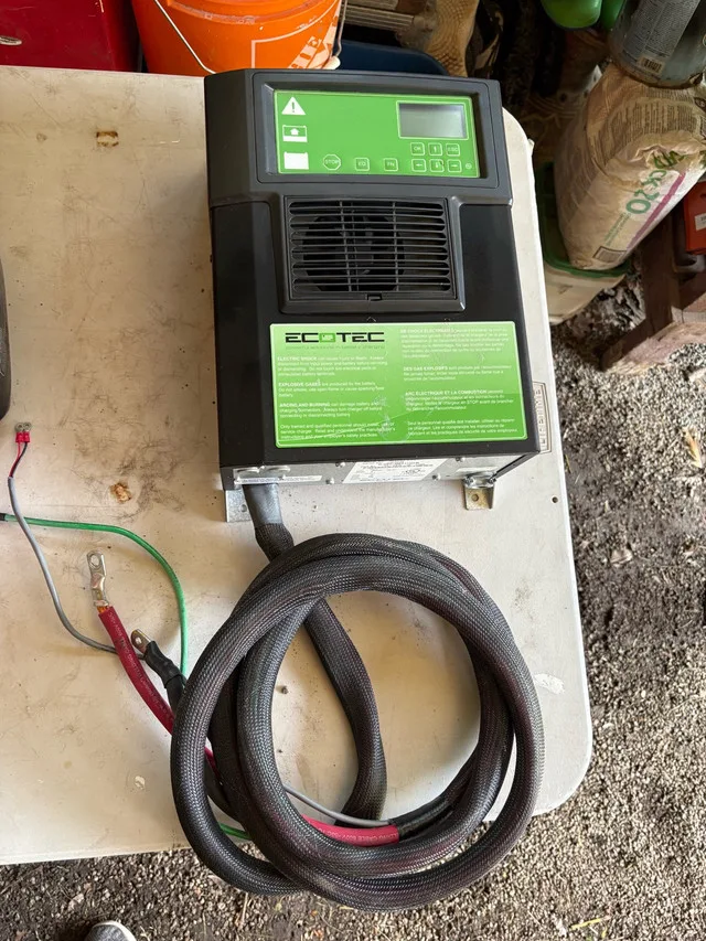 Ecotec Battery Charger ACCESS 5–24 image indicator(2)