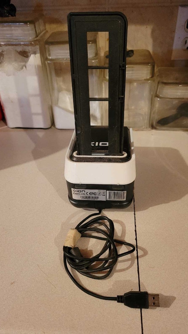 ION Slides 2 PC Slide Scanner - photo 2
