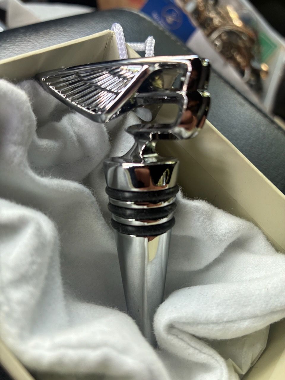 Bentley Flying B Bottle Stopper - photo 2