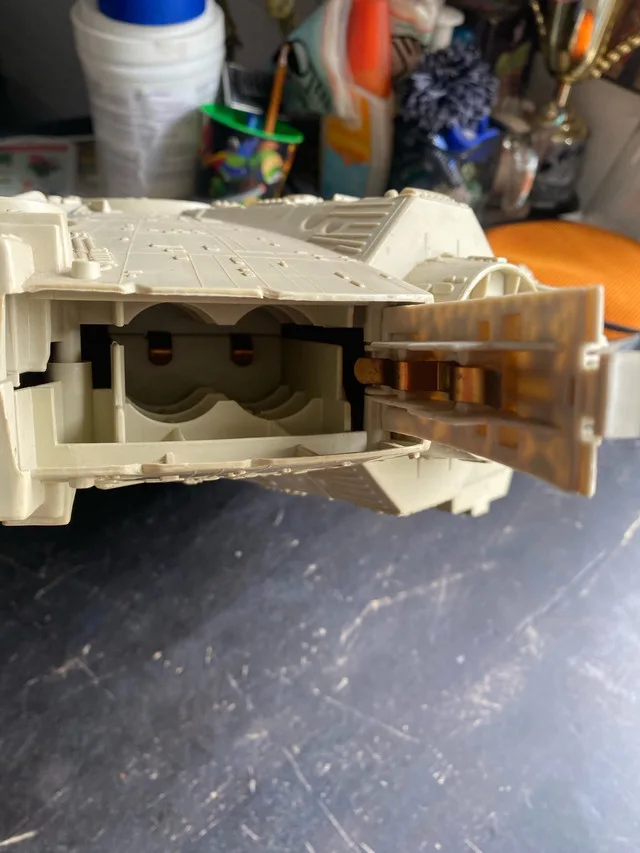 1979 vintage millennium falcon image indicator(3)