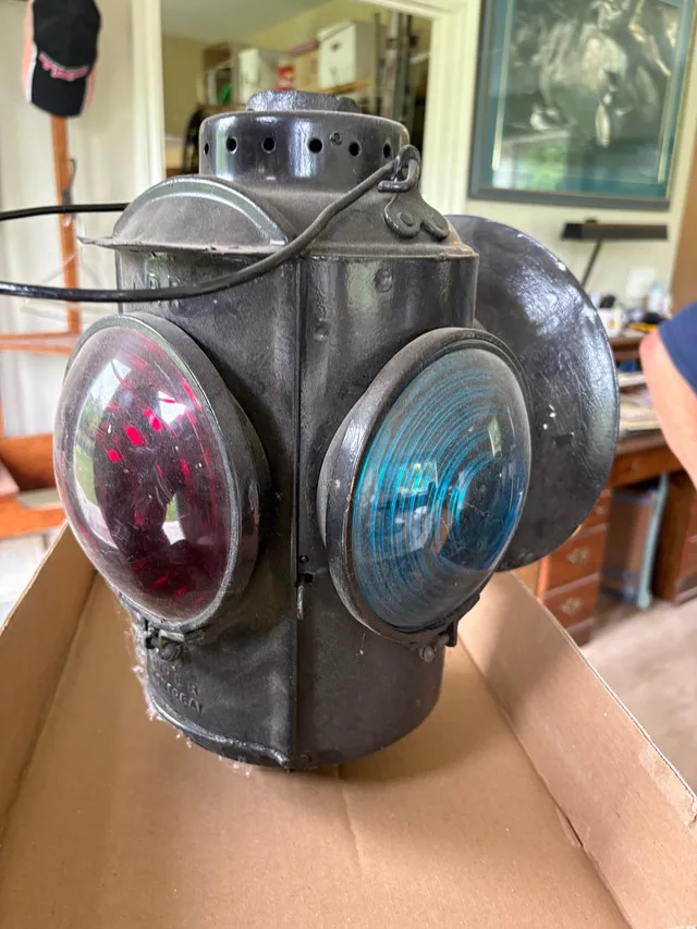 CPR Railway Lantern image indicator(3)