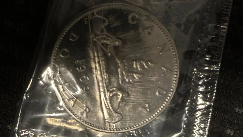1969 Canada Dollar Coin Canoe - photo 2