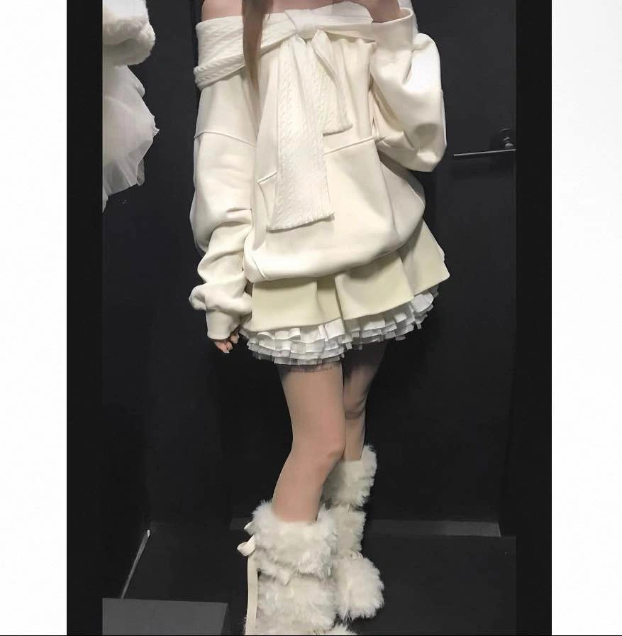 White Bow Hoodie - photo 4