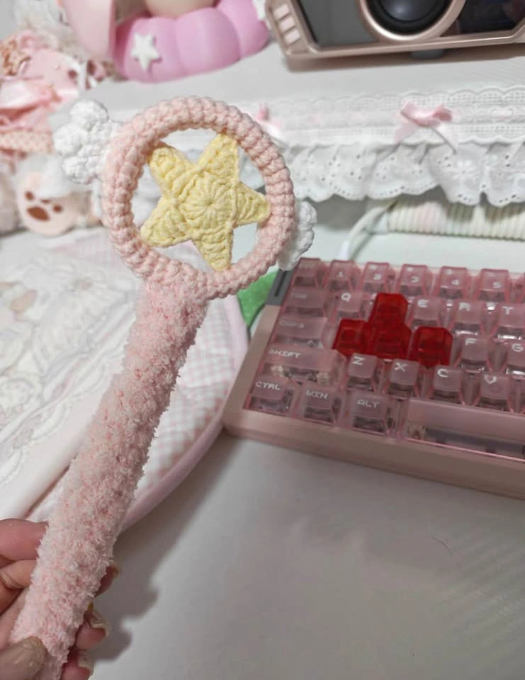 Sailor Moon Wand Crochet Apple Pencil Case - photo 2