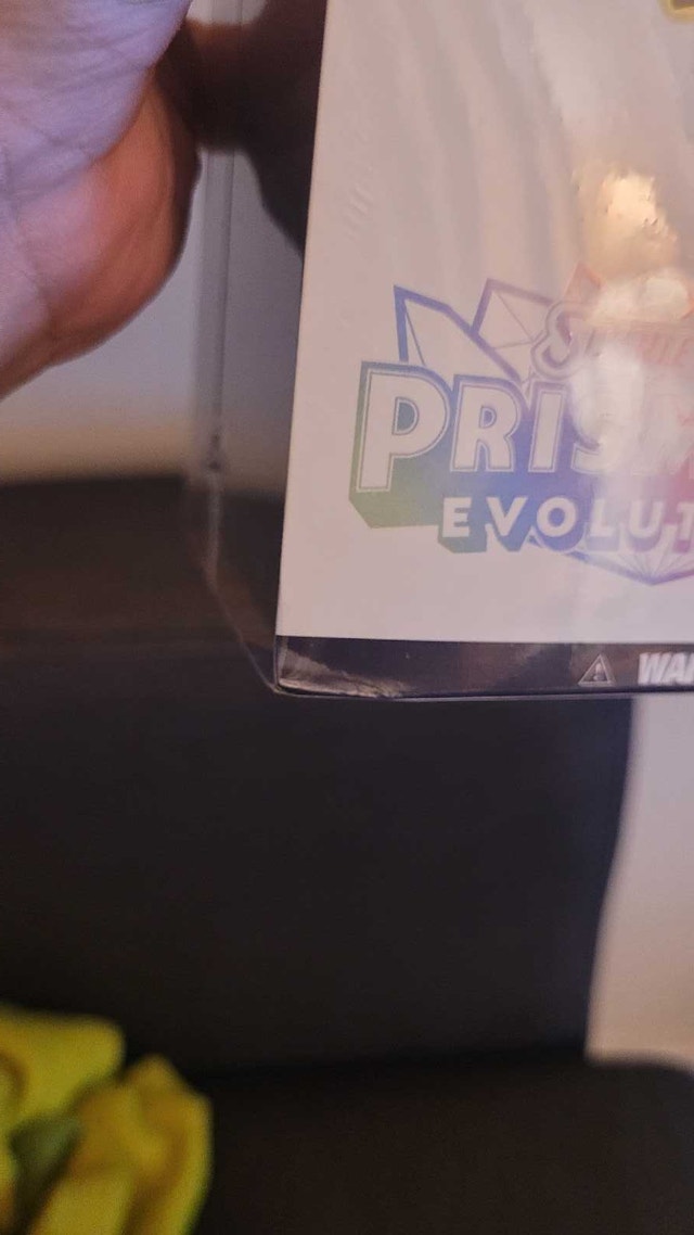 Pokemon Prismatic ETB - photo 2