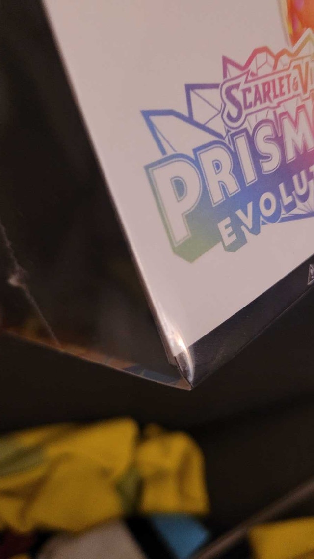 Pokemon Prismatic ETB - photo 4