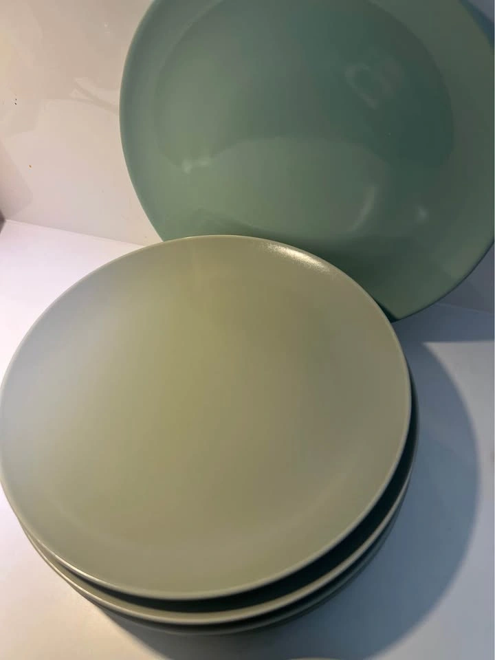 Sage Green Ceramic Plate Set - photo 2