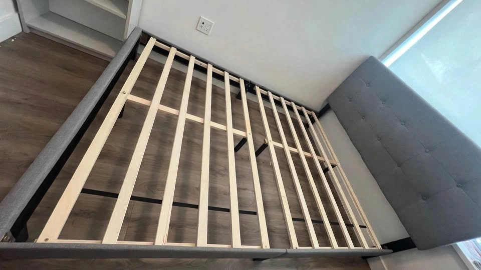 Grey Upholstered Tufted Queen Bed Frame - photo 2
