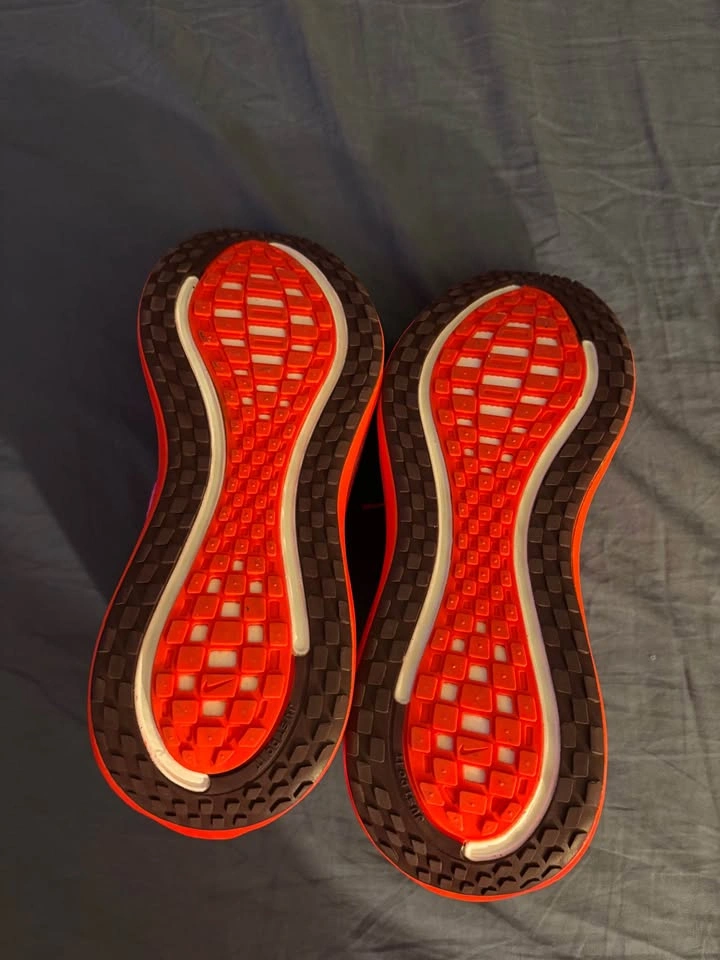 Nike Vomero Plus Hyper Pink Bright Crimson - photo 4