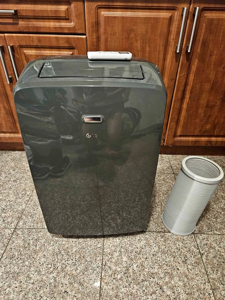 LG LP0821GSB Air Conditioner (8000 BTU)