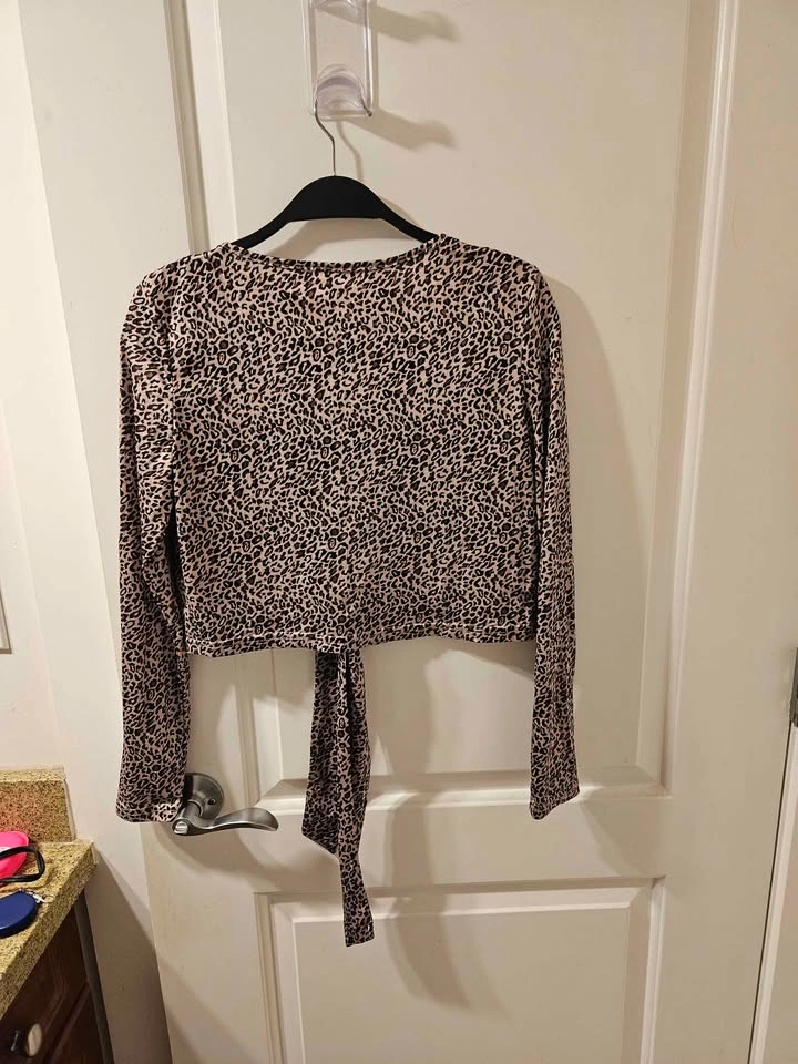 SHEIN Women's Crop Top Leopard Print Long Sleeve Tie Up XS - photo 2
