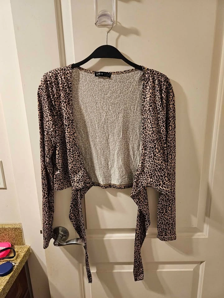 SHEIN Women's Crop Top Leopard Print Long Sleeve Tie Up XS - photo 3