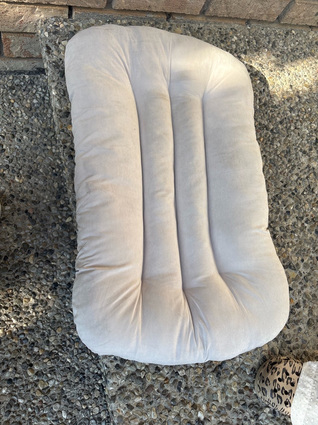 Snuggle Me Organic Baby Lounger